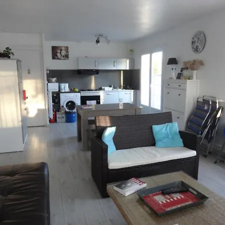 Maison La Faute-sur-mer, 3 Pieces, 5 Personnes - Fr-1-476-39